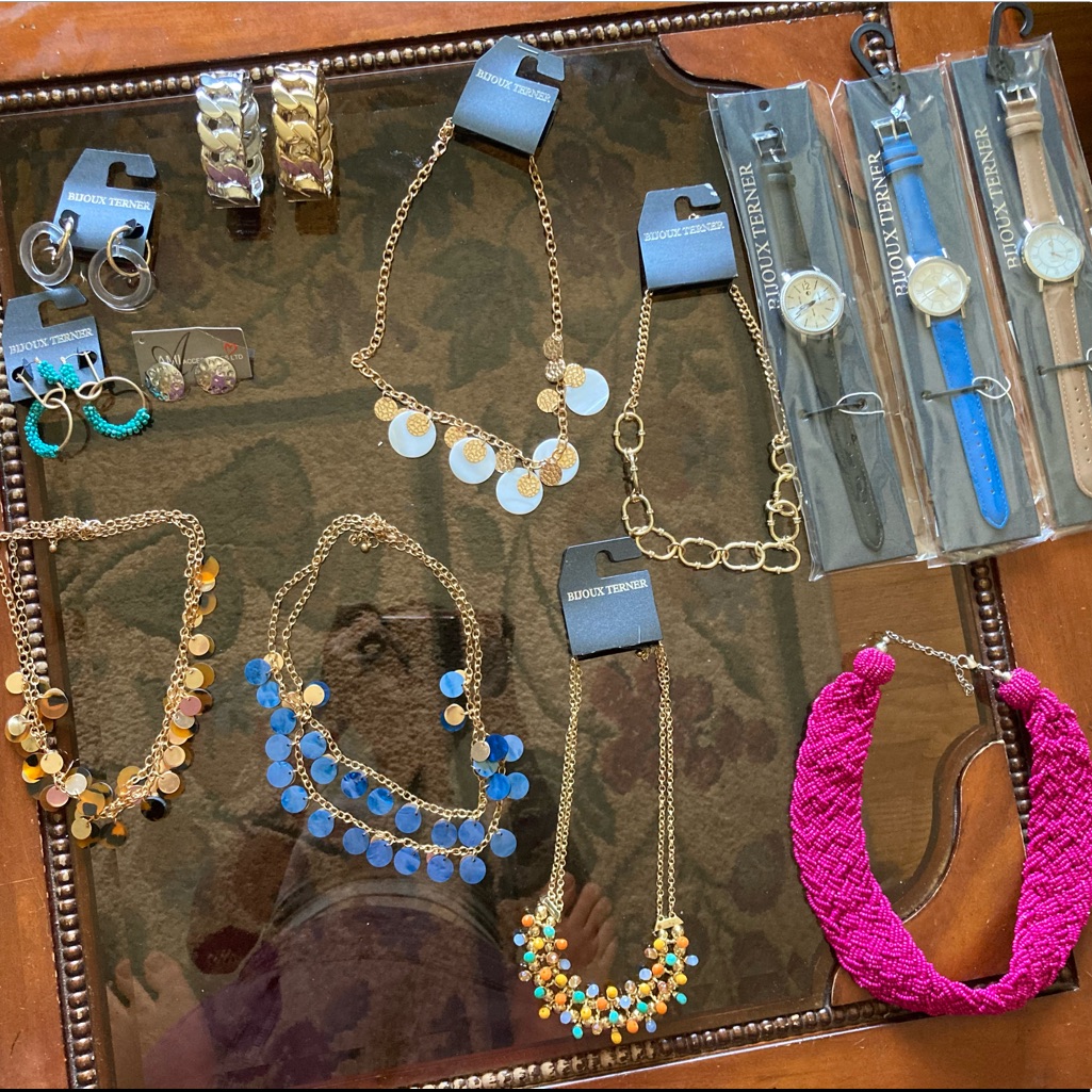 Bijoux Terner Jewelry Set 6$